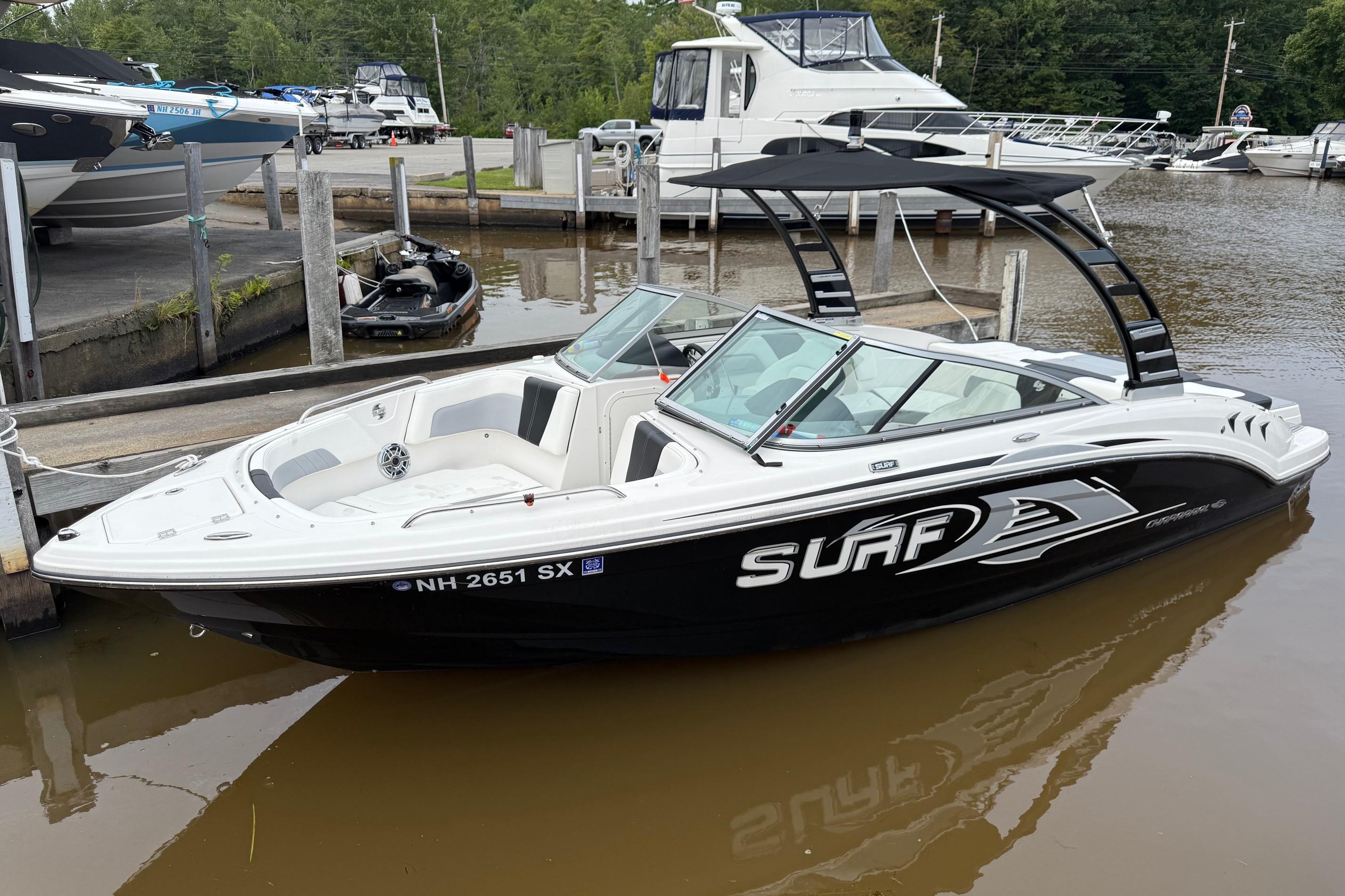 2024 Chaparral 23 Surf