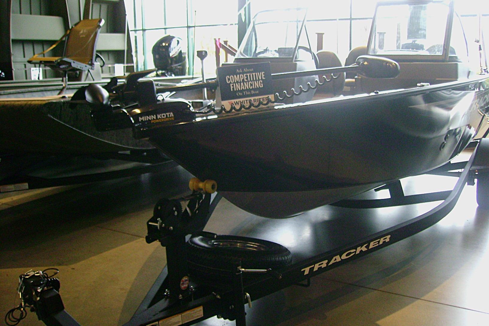 2025 Tracker Pro Guide V-175 Combo