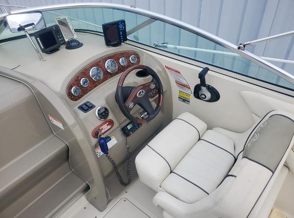 2006 Sea Ray 225 Weekender