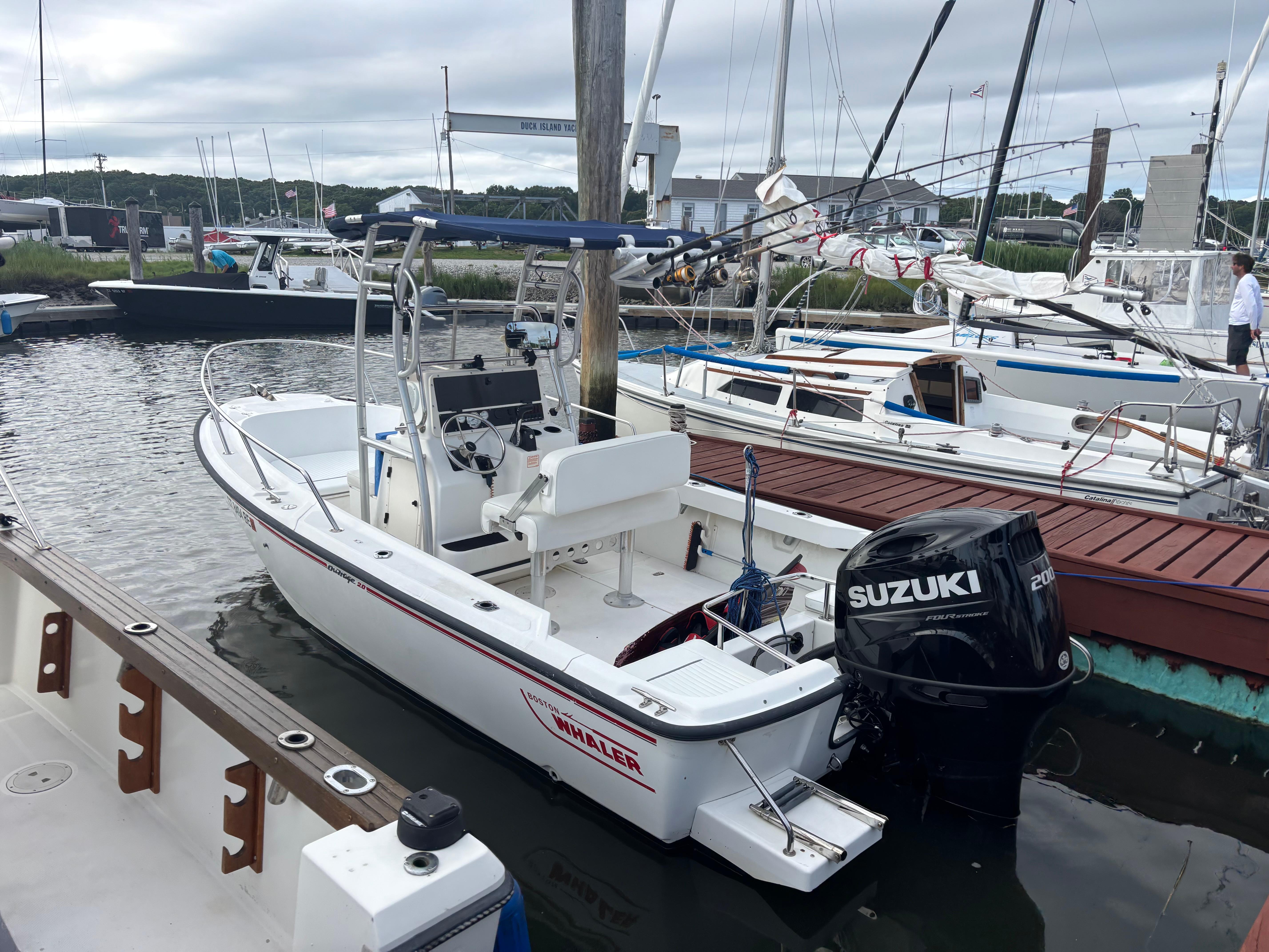 1999 Boston Whaler Outrage