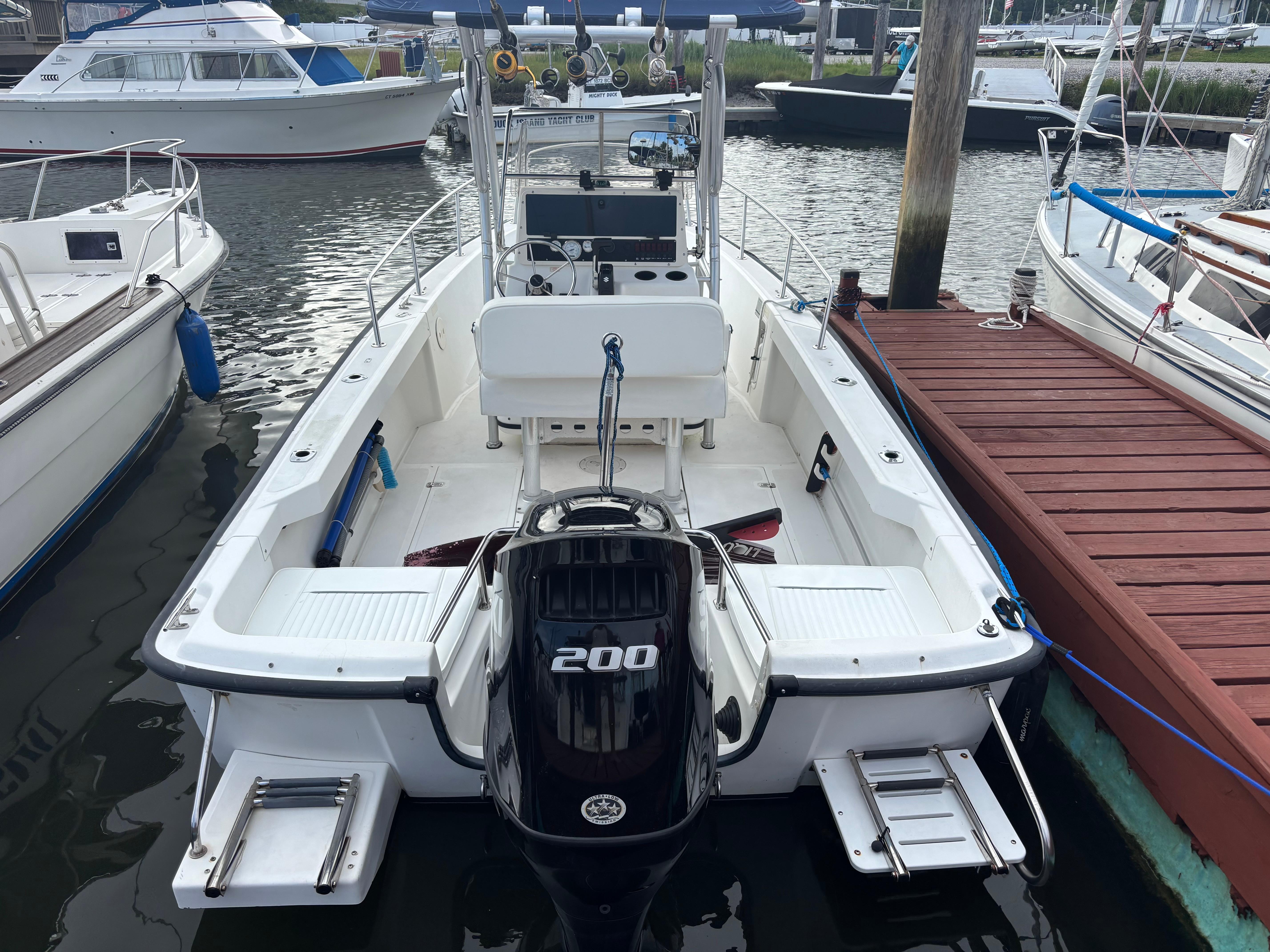 1999 Boston Whaler Outrage