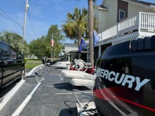 2004 Crestliner KastKing 18 ft