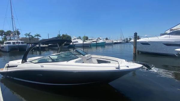 2015 Sea Ray 250 SLX