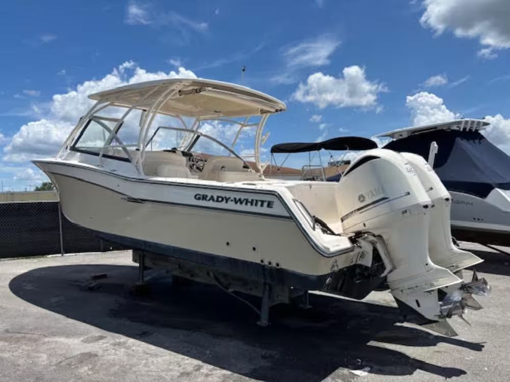 2015 Grady-White 307 Freedom