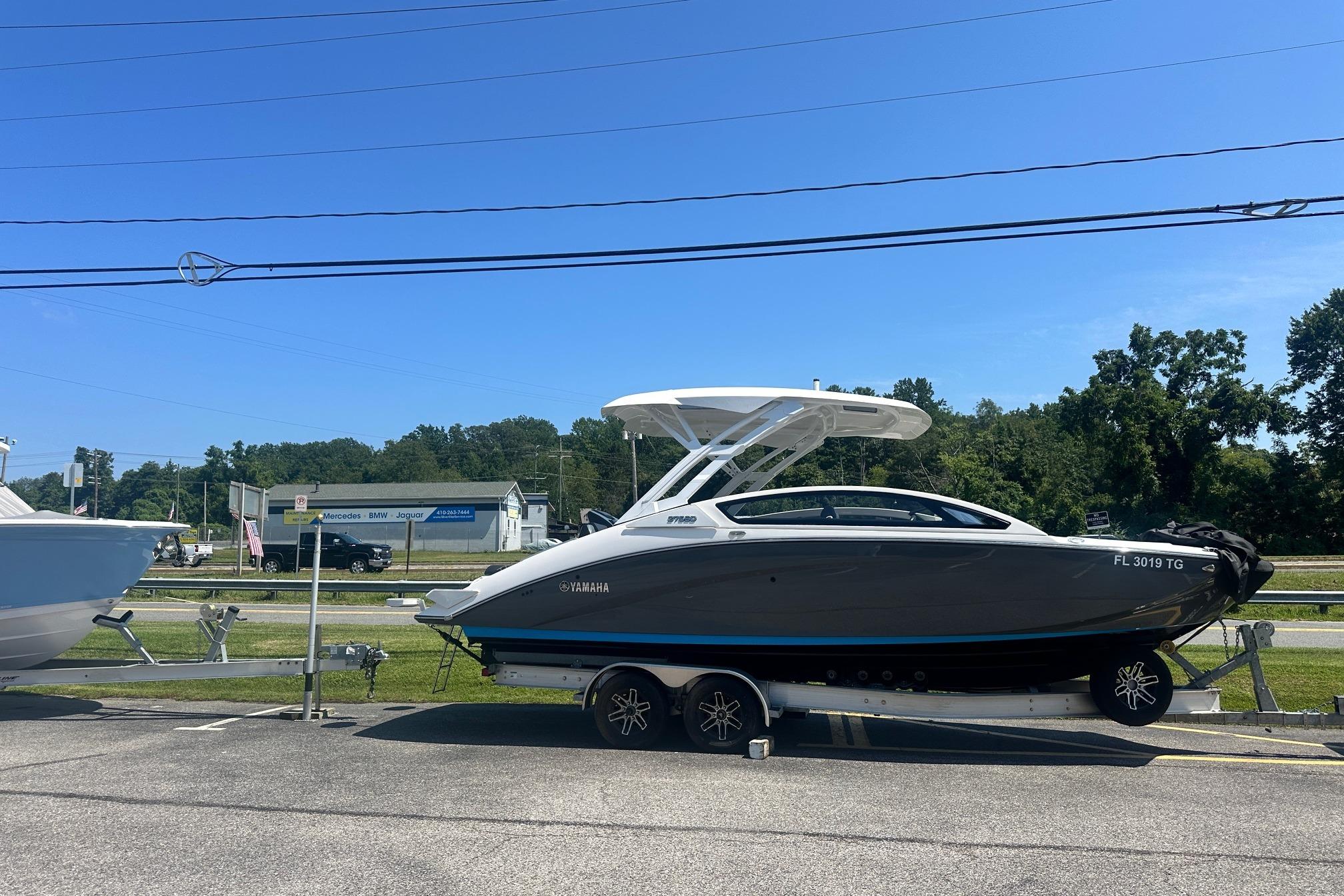 2022 Yamaha Boats 275SD