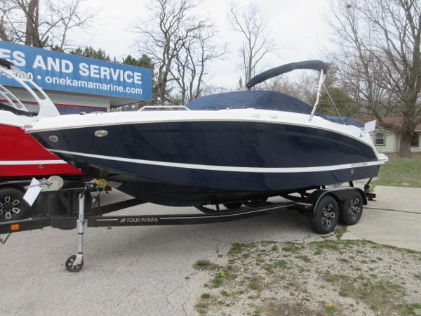 2025 Four Winns HD3