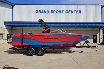 2022 MasterCraft XT24