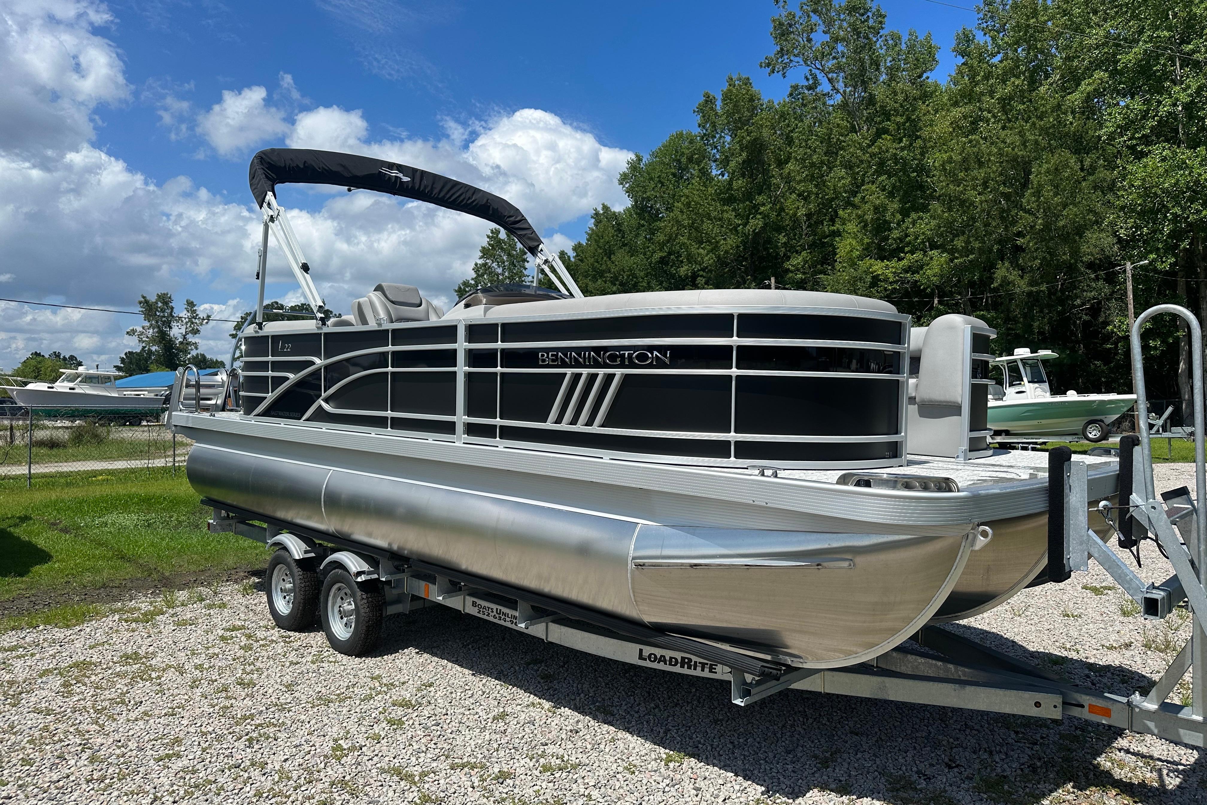 2025 Bennington 22L
