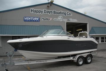 2026 Robalo R207 Dual Console
