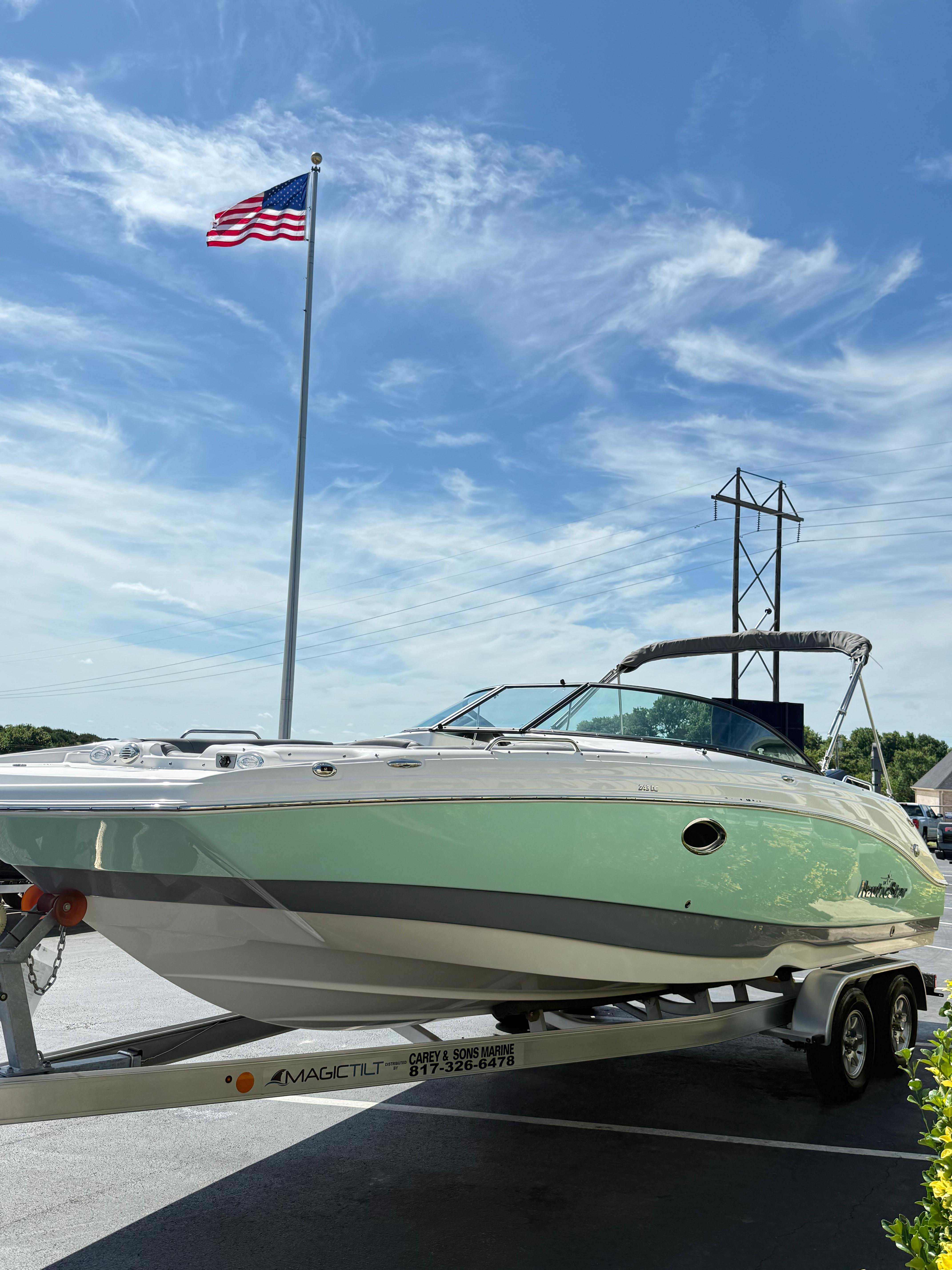 NauticStar 243 DC