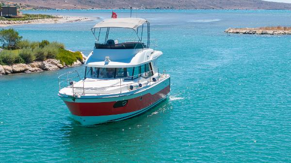 Beneteau Swift Trawler 35