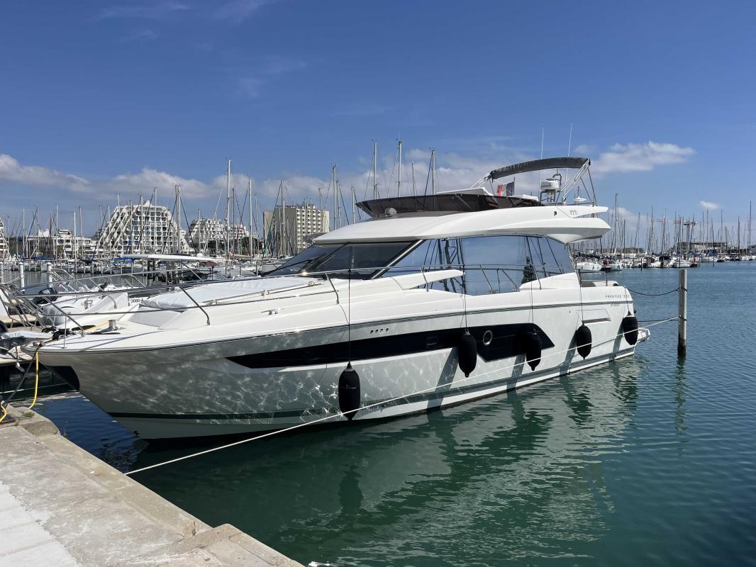 2023 Prestige 520