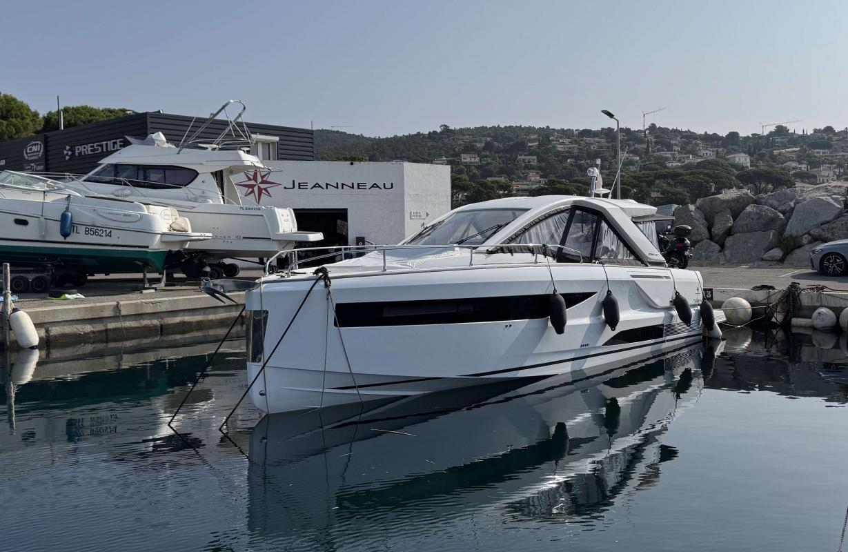 2024 Jeanneau DB 37