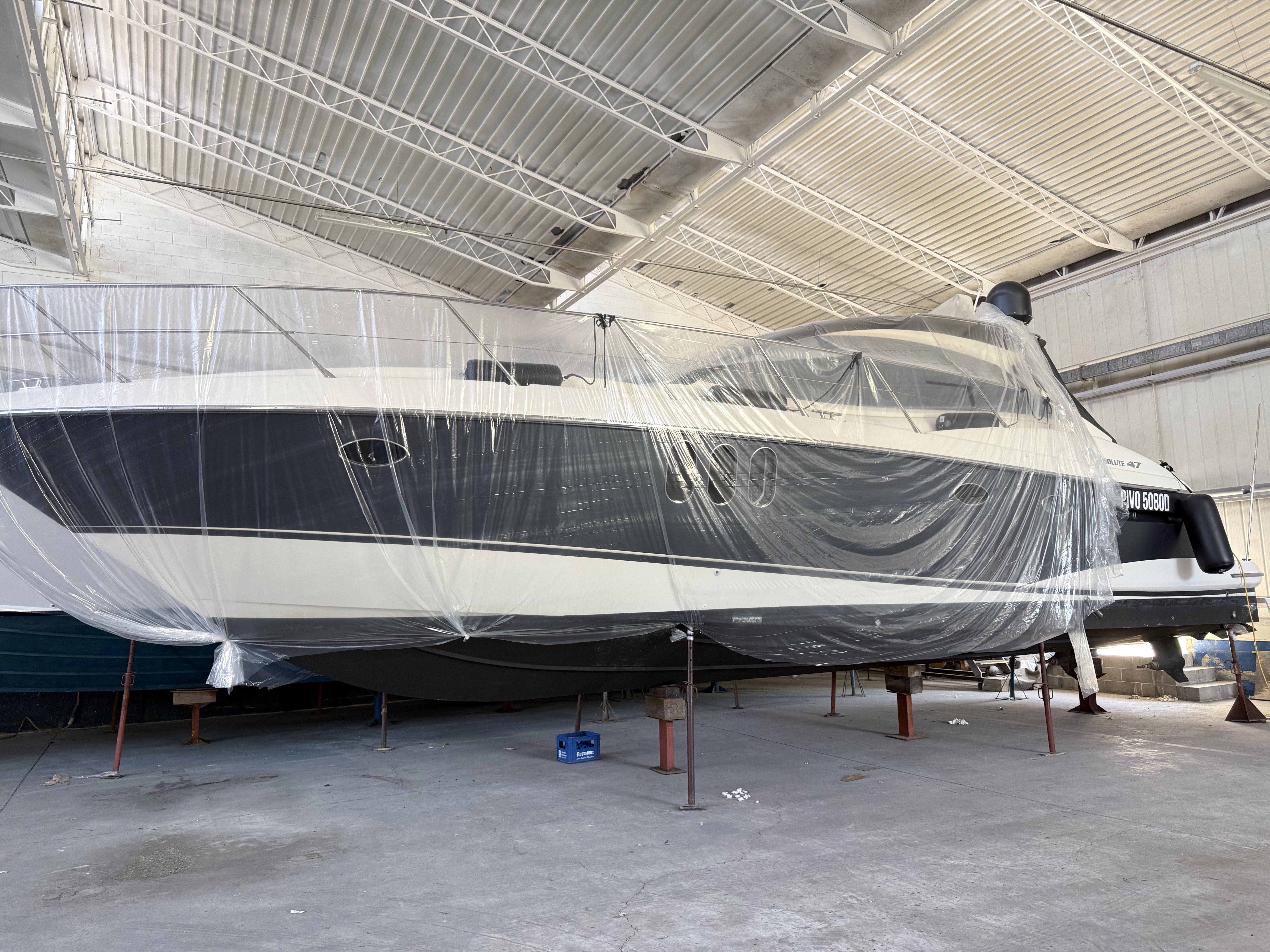 2009 Absolute 47 HT