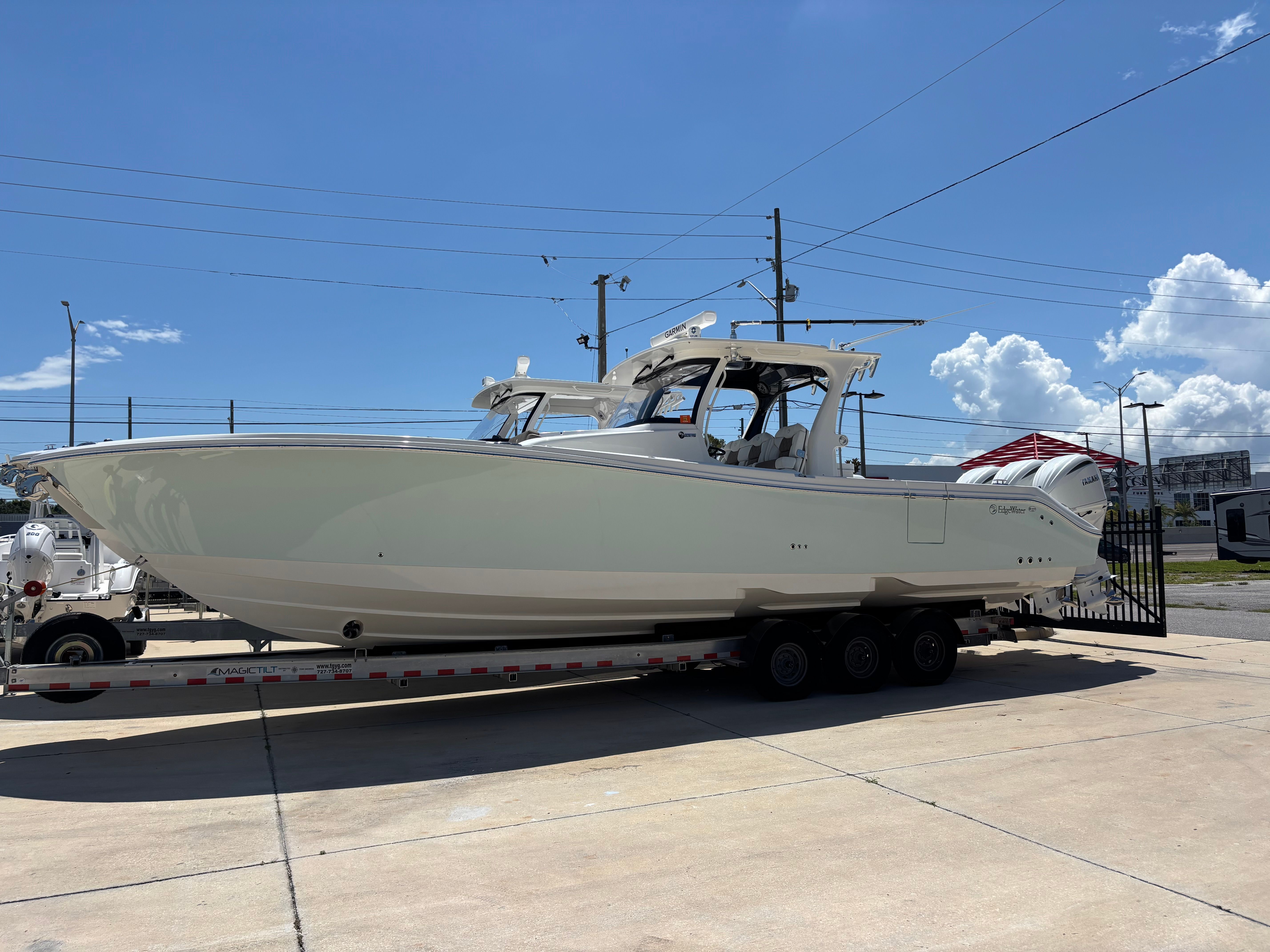 2022 Edgewater 370 CC