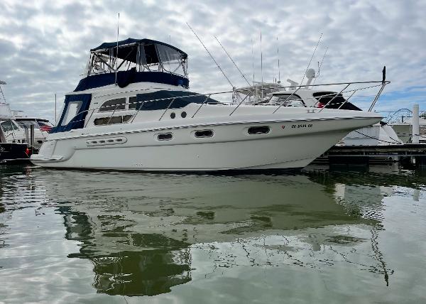2000 Sealine F44