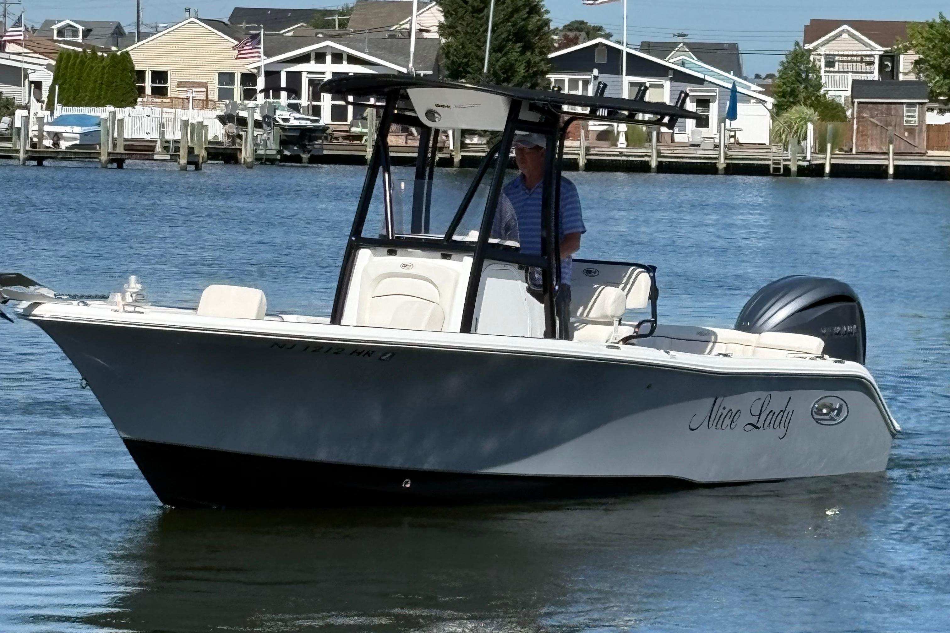 2021 Sea Hunt Ultra 229