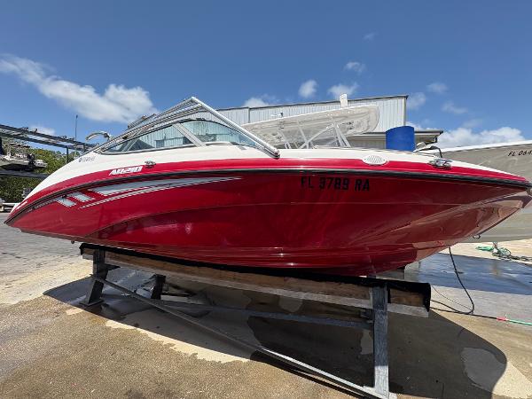2015 Yamaha Boats AR210