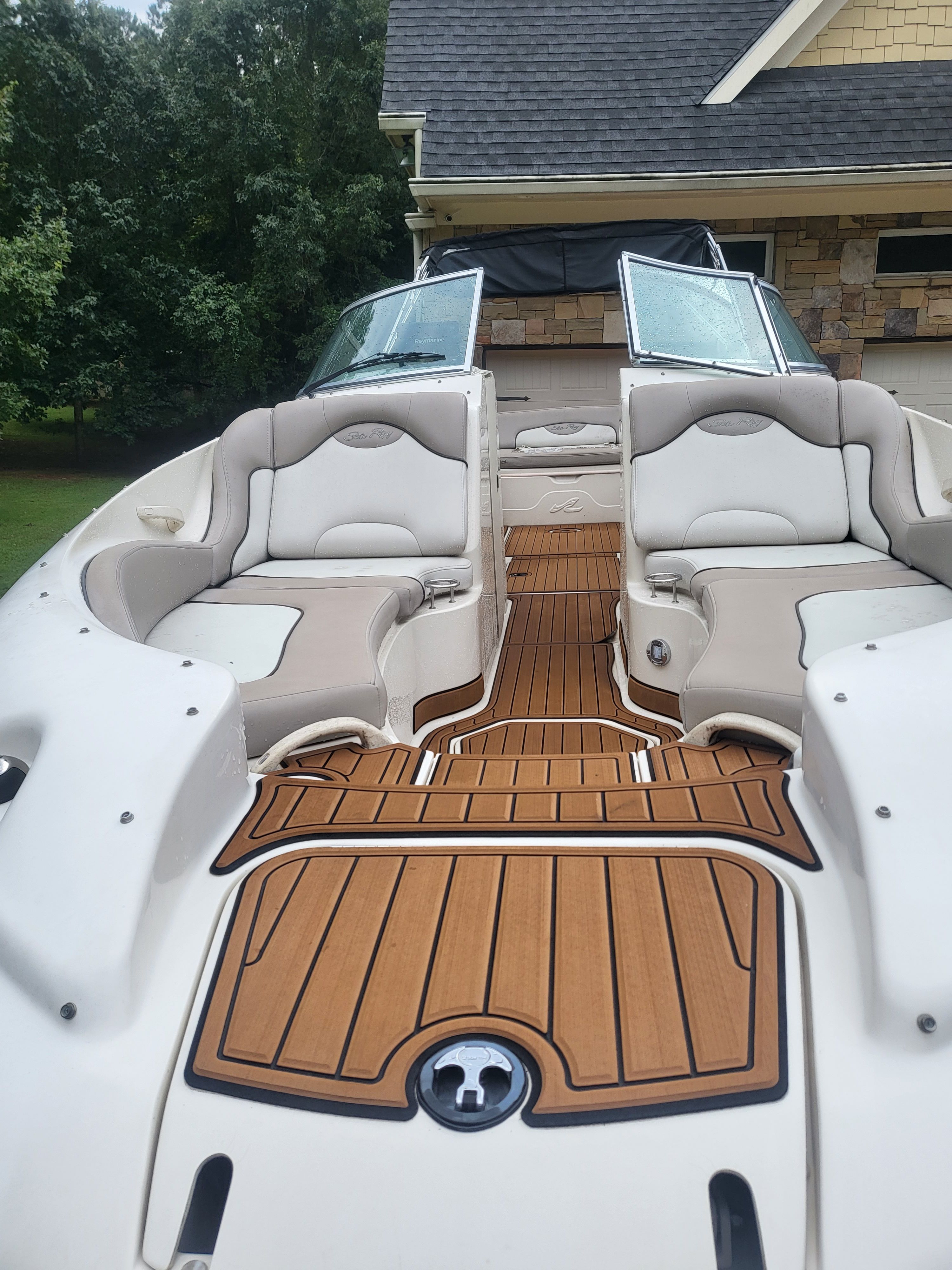 2004 Sea Ray 270 Sundeck