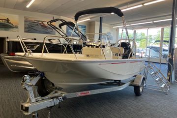 2026 Boston Whaler 170 Montauk