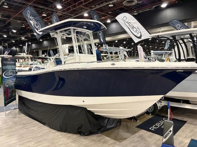 2025 Robalo R230