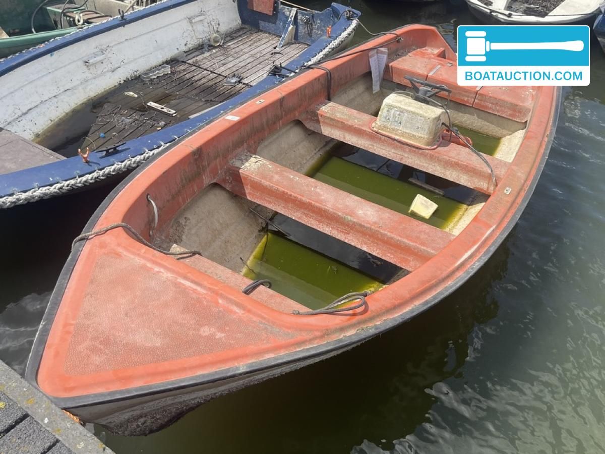 1900 Rowing Boat 400