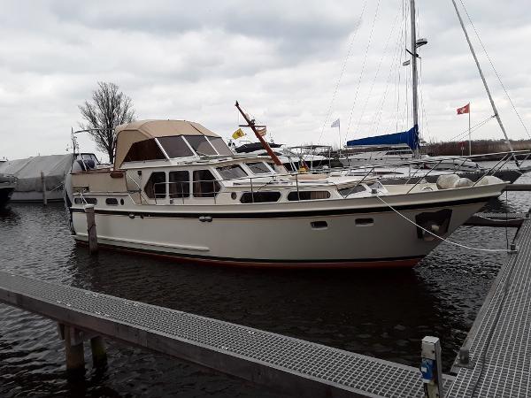 1987 Valkkruiser 12.20