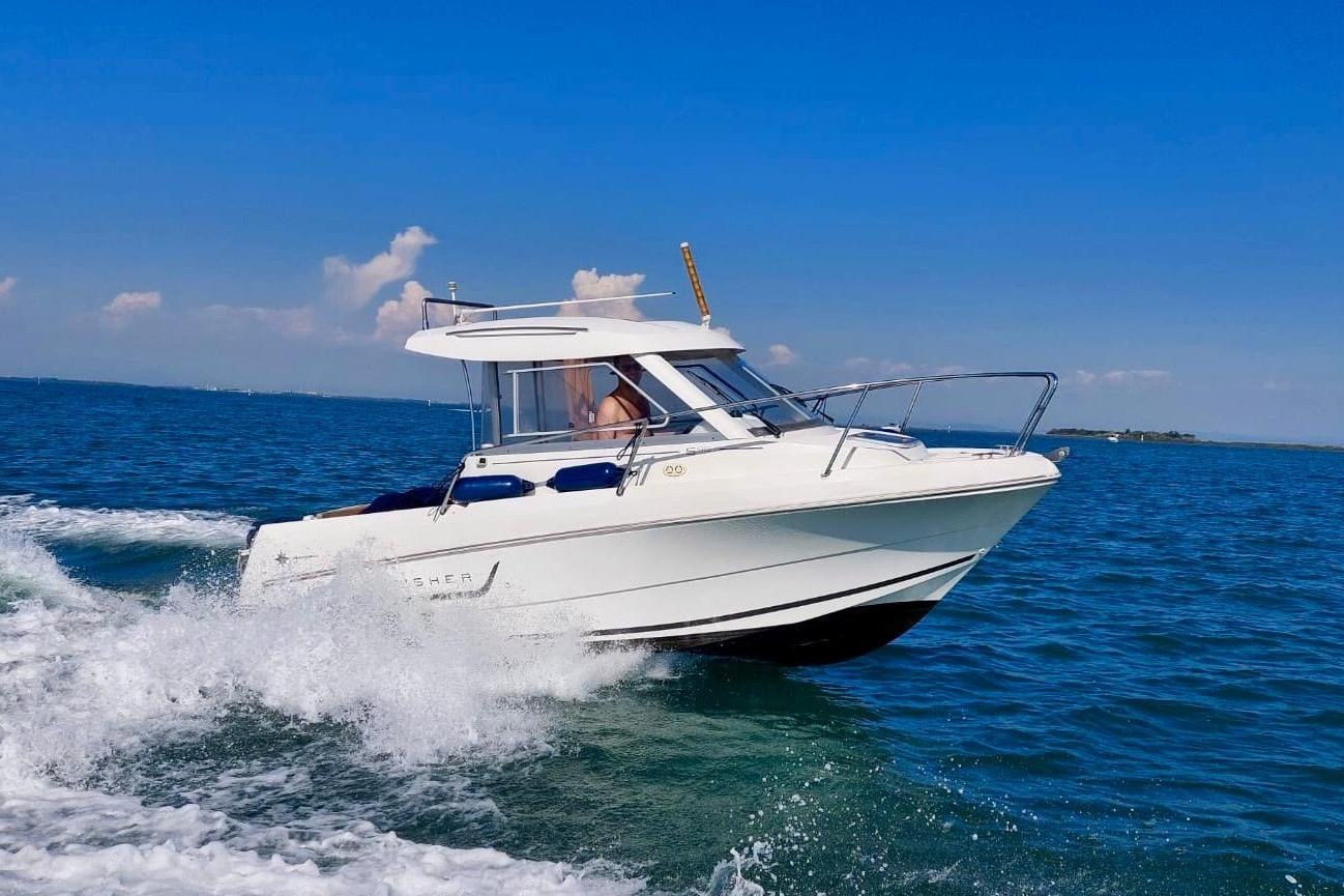 2012 Jeanneau Merry Fisher 595