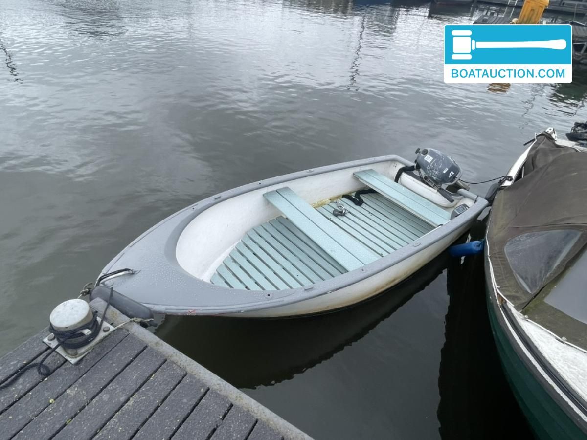 Rowing Boat 320