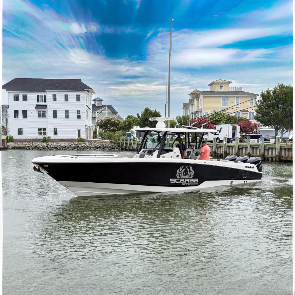 Wellcraft 352 Fisherman Off the dock