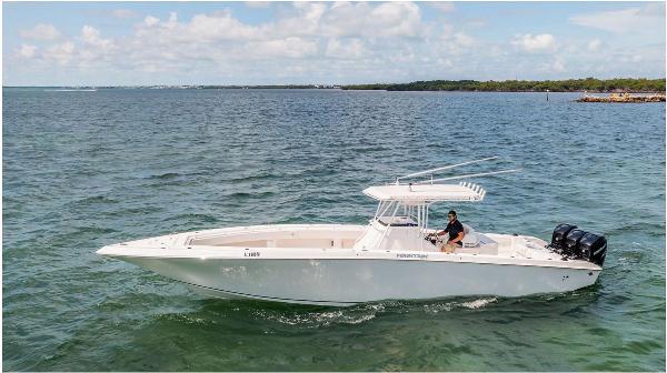 2007 Fountain 38 Center Console