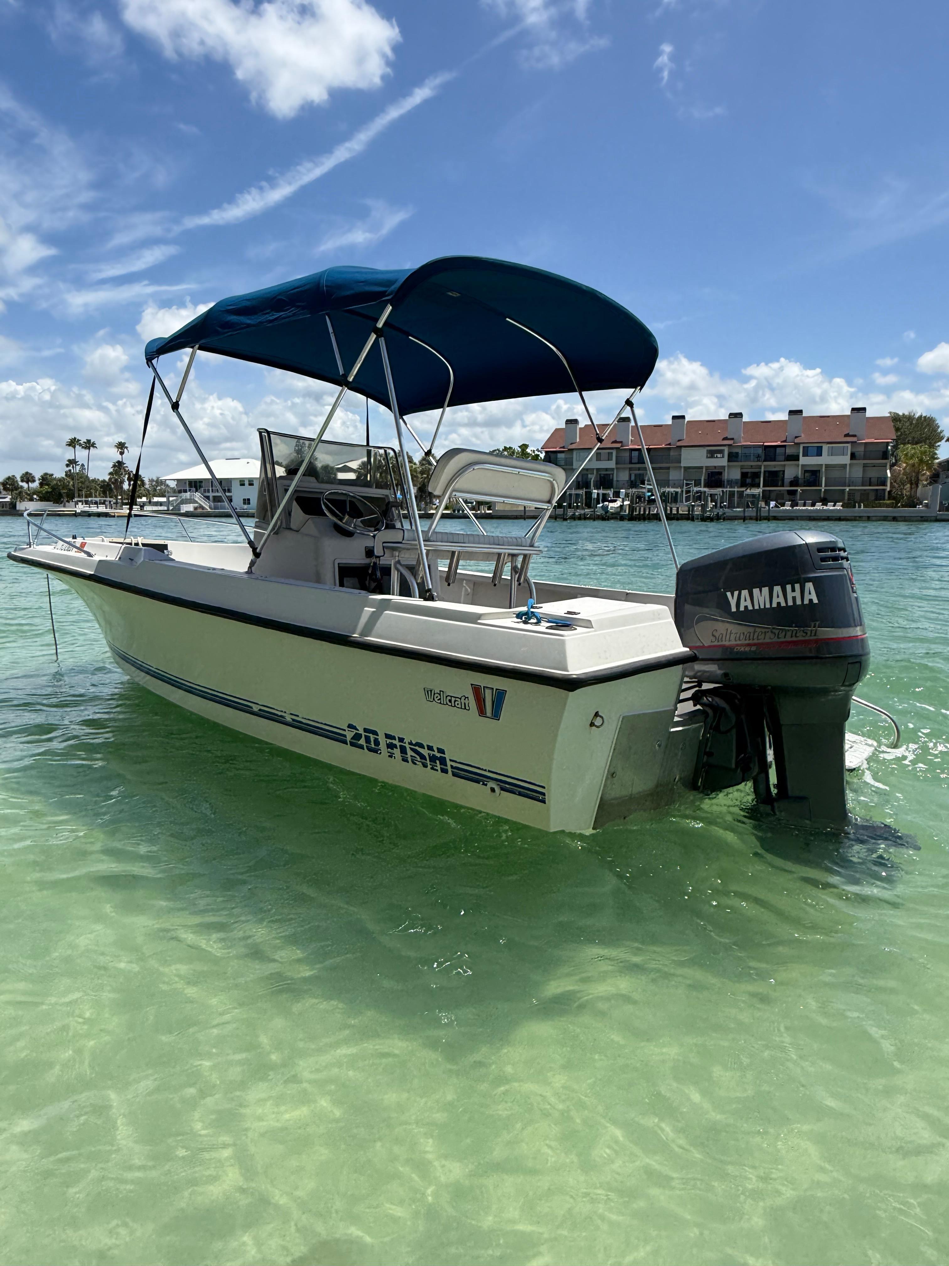 1989 Wellcraft 20 Fish Center Console
