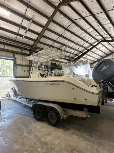 2023 Cobia 237 Center Console