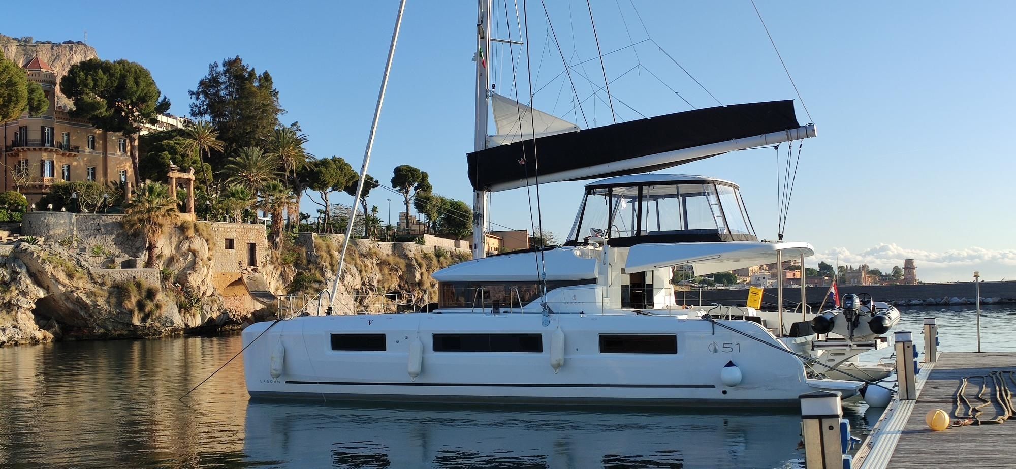 2023 Lagoon 51