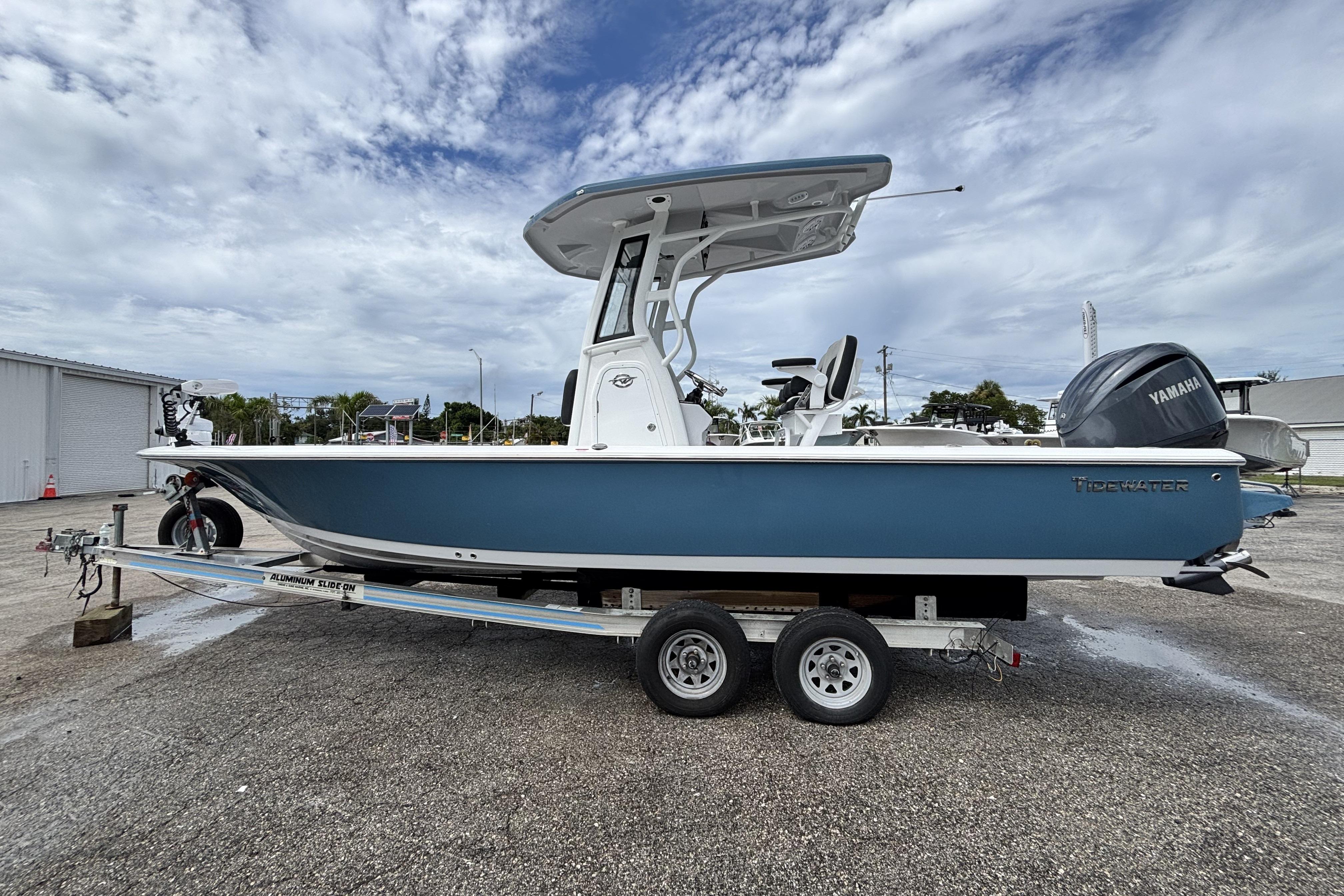 2026 Tidewater 2410 Bay Max