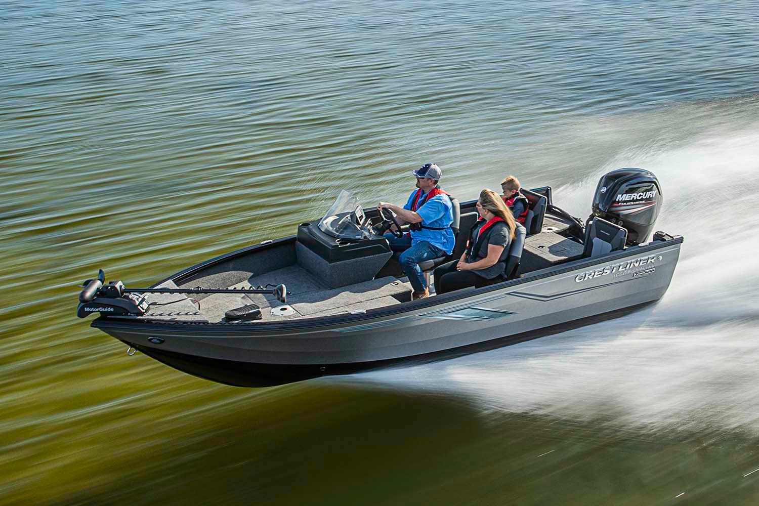 Crestliner Boat image