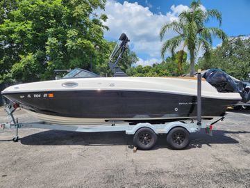 2021 Bayliner VR6 Bowrider OB