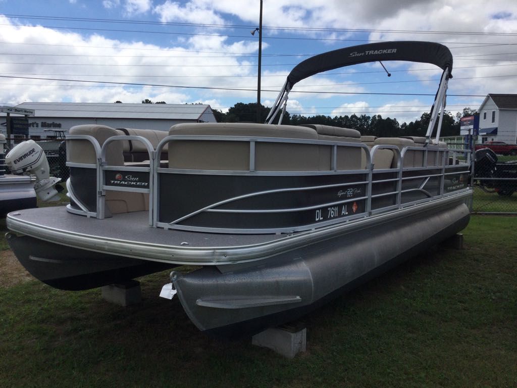 2018 Sun Tracker SPORT FISH 22 TWIN LOG