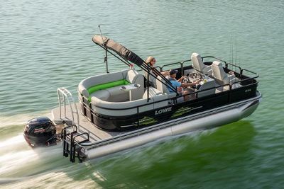Lowe SF212 Walk-Thru Boat