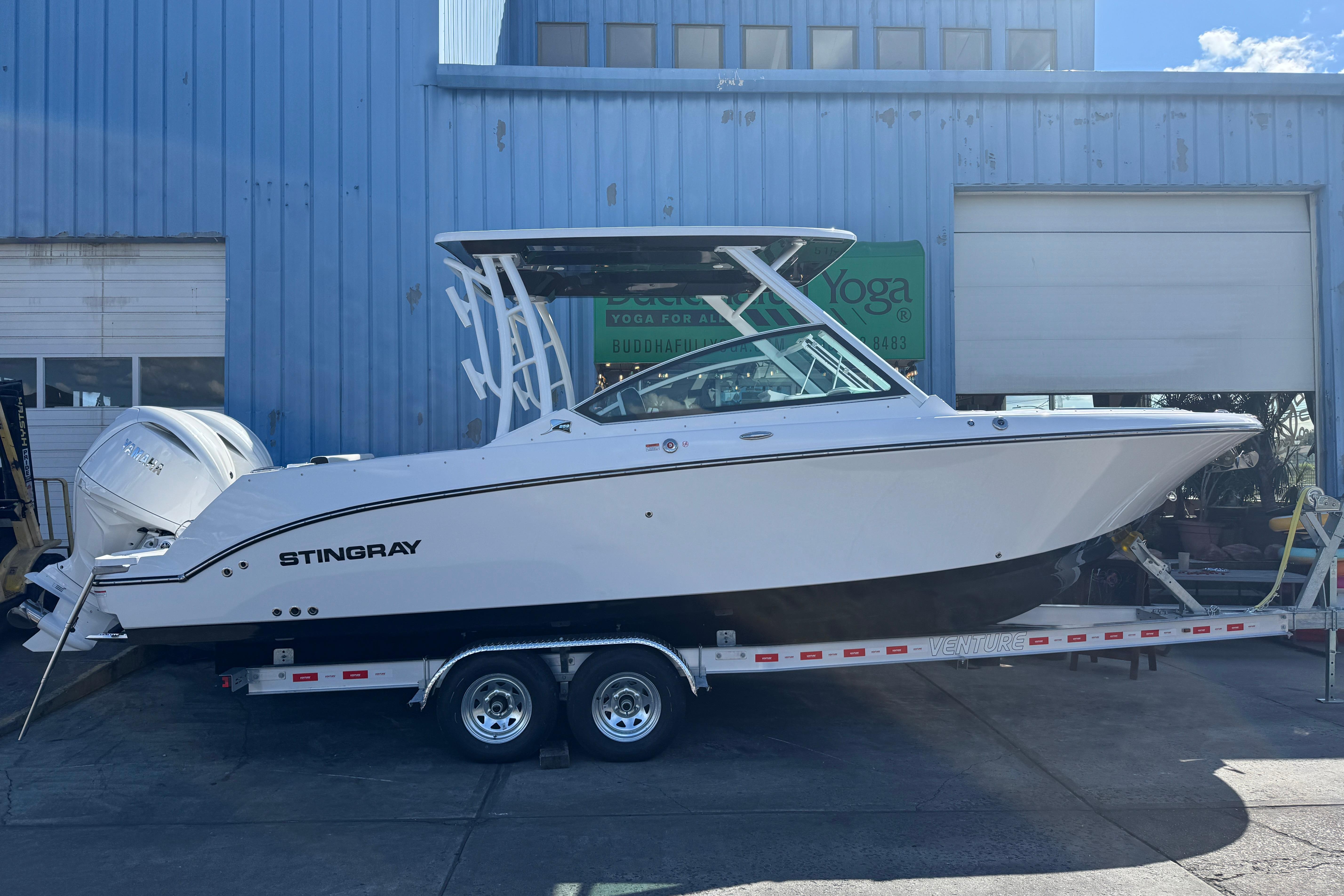 2026 Stingray 259 DC
