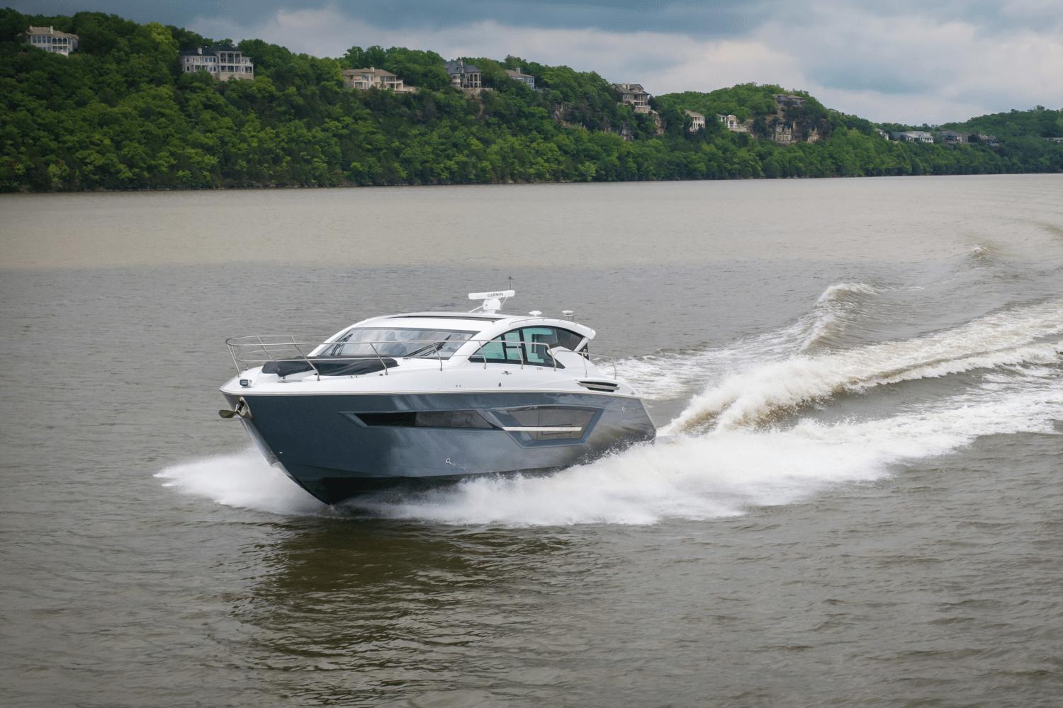 2025 Cruisers Yachts 46 Cantius