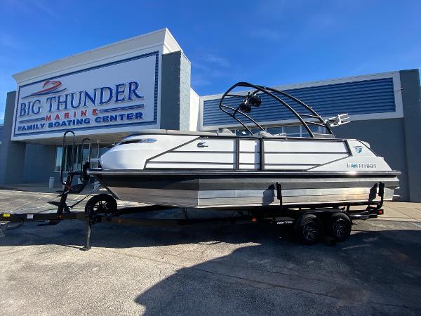 Montara 25 Surf Boss Montara 25 Surf Boss 2022 boat at Big Thunder Marine dealership.