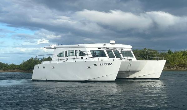 Power catamaran for deals sale