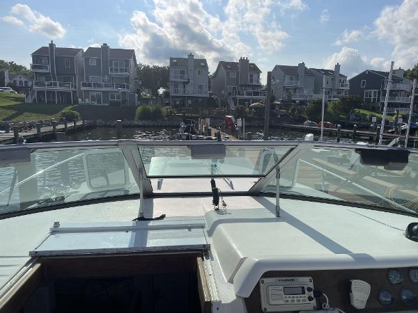 1995 Sea Ray 330 Express Cruiser
