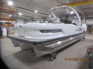Avalon 27 FT Excalibur Elite Carbon Series Windshield w/ Twin 500HP Mercury's AND JOYSTICK CONTROLS!!