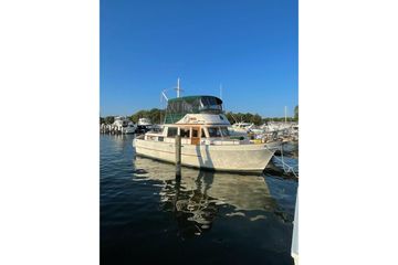 1981 Marine Trader Double Cabin