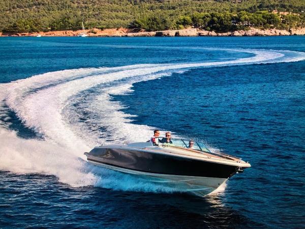 Chris-Craft Corsair 32 Chris-Craft Corsair 32 For Sale