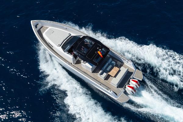 Pardo Yachts 38 Fueraborda