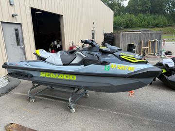 2024 Sea-Doo RXT-X 325 Tech Package