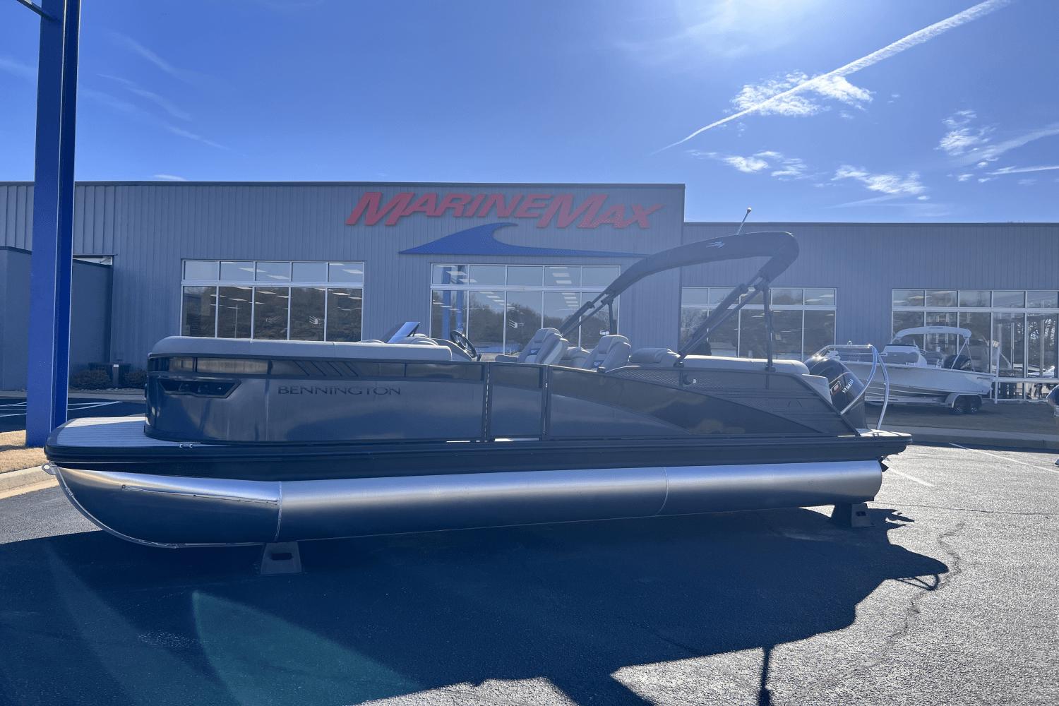 2025 Bennington 23LXS